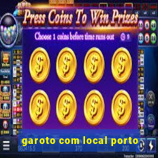 garoto com local porto